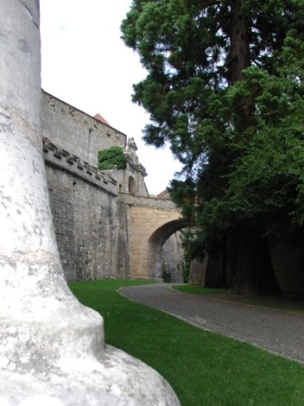 The entrance gate and bridge viewed from outside below the "Diamond Ring" lookout bastion